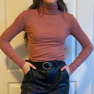 ribbed turtleneck